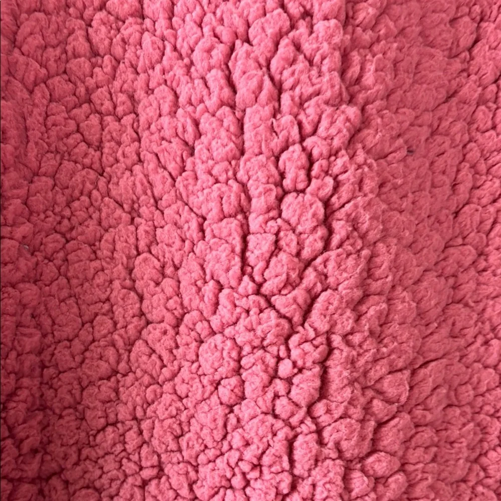 Reversible Sherpa, Quilted Pink Vest with Pockets - New with Tags - Picture 10 of 12
